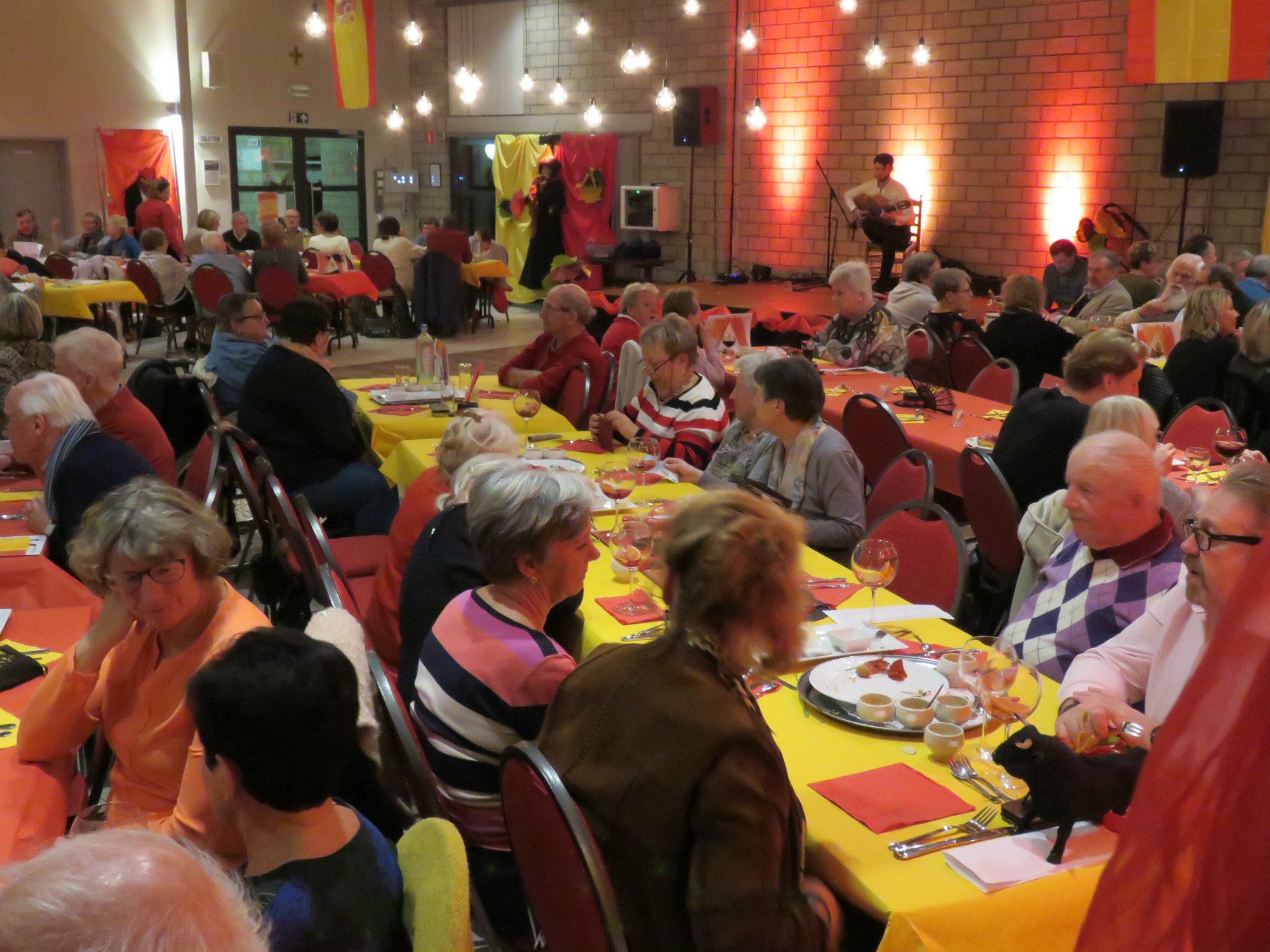 Spaanse gitaarmuziek op de achtergrond