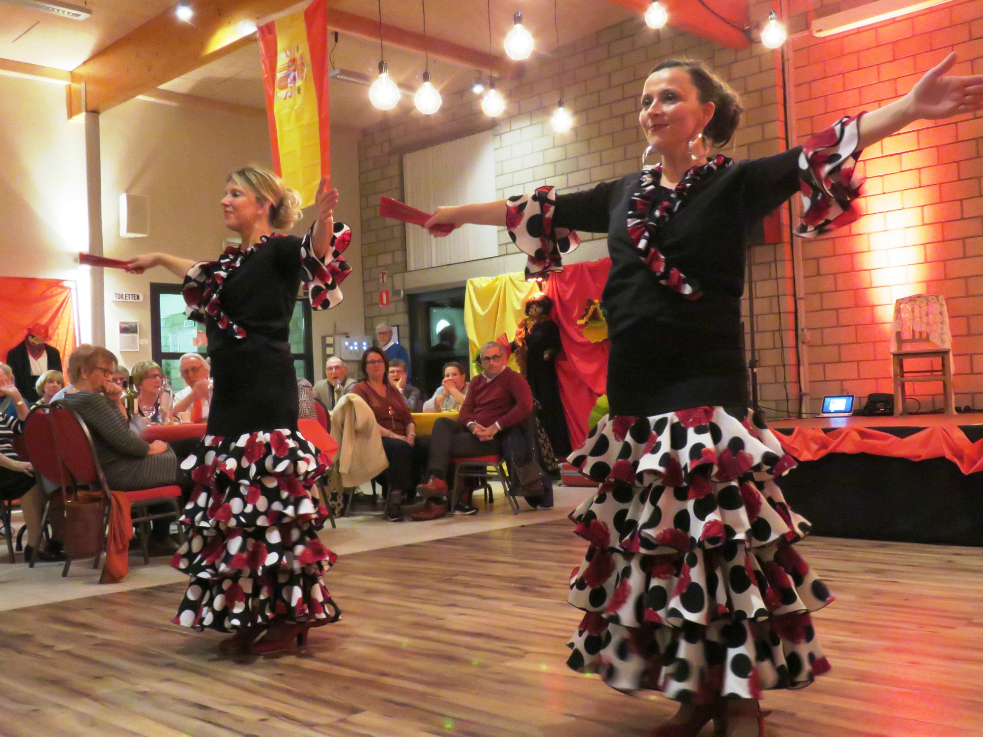 Een swingend flamenco-optreden van La Mariposa tijdens de Spaanse avond