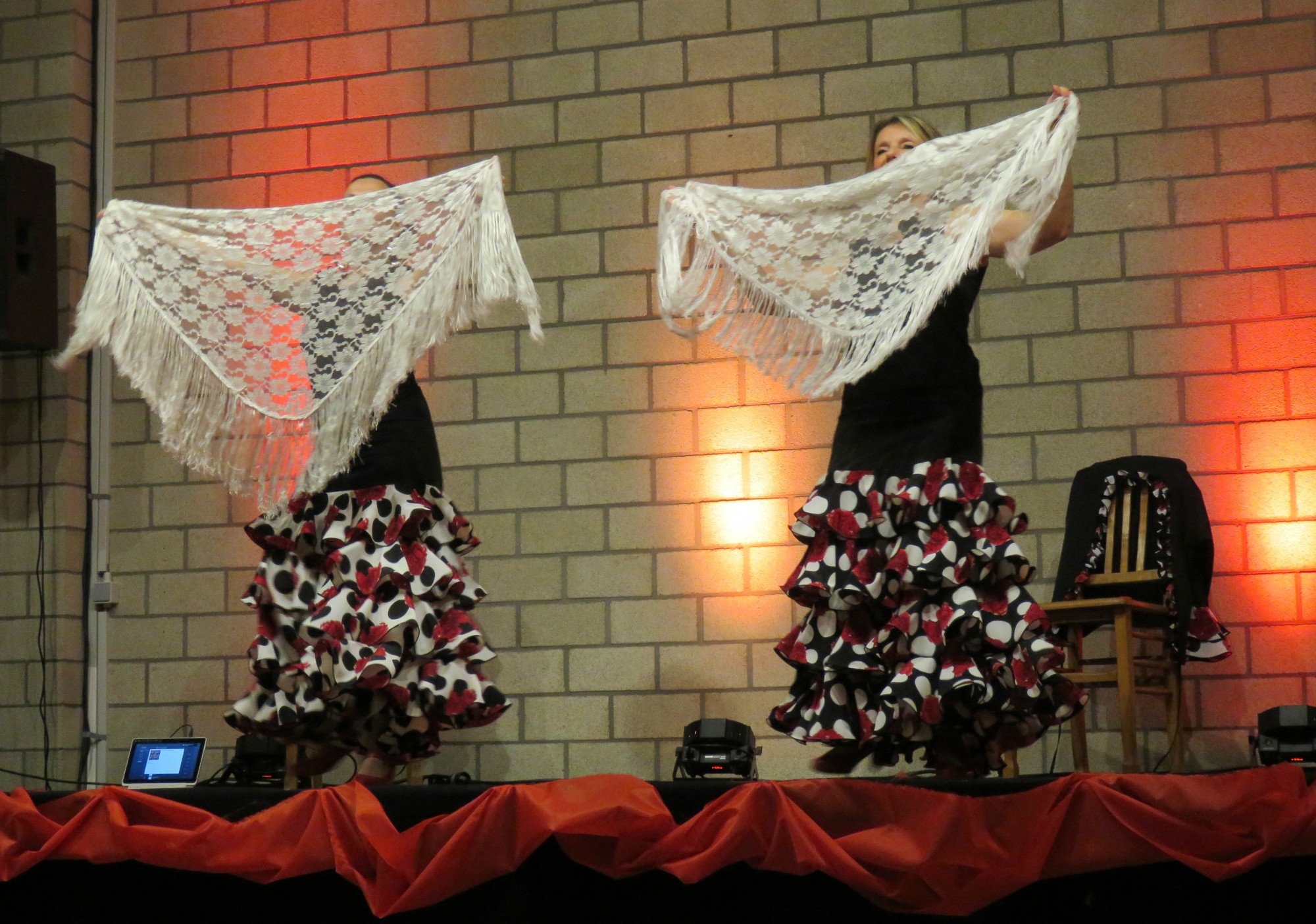 Een swingend flamenco-optreden van La Mariposa tijdens de Spaanse avond