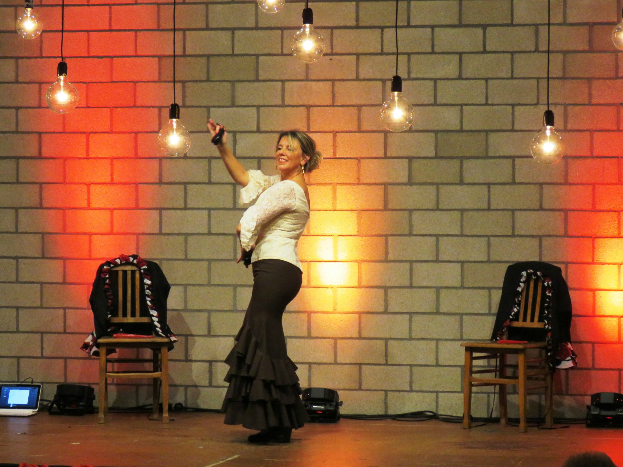 Een swingend flamenco-optreden van La Mariposa tijdens de Spaanse avond