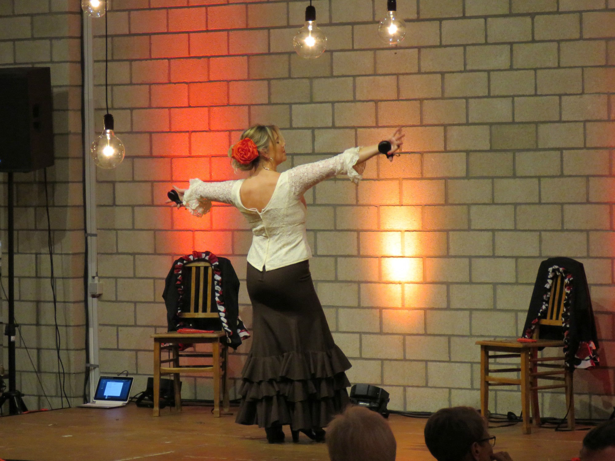 Een swingend flamenco-optreden van La Mariposa tijdens de Spaanse avond