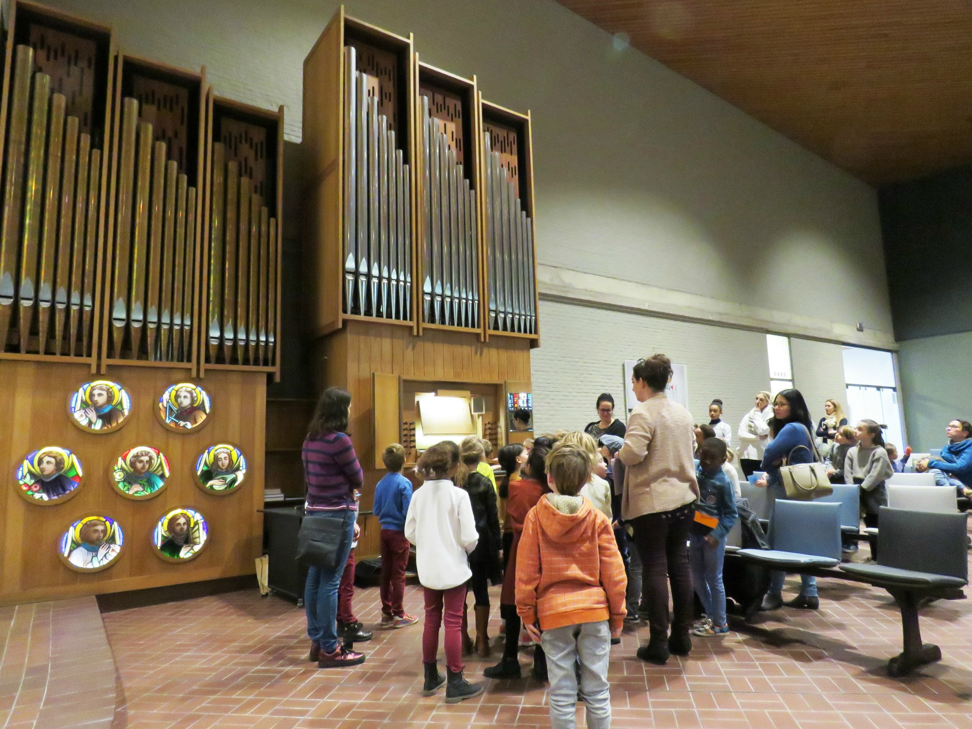 Het orgel heeft wel meer dan 1100 orgelpijpen, de grootste langer dan 3 meter