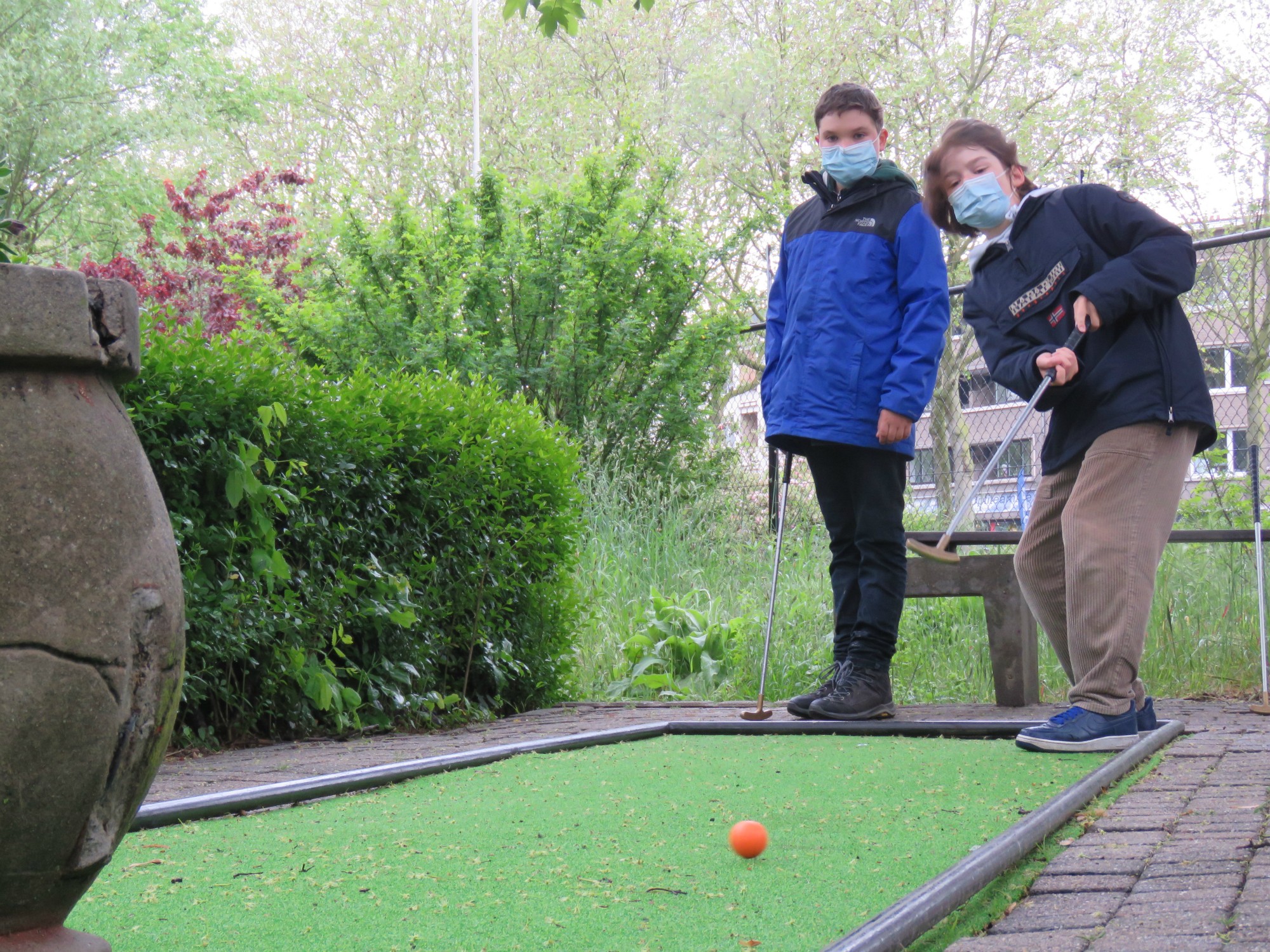 Eerste gezamenlijke activiteit vormelingen 2021 | Zoektocht en minigolf