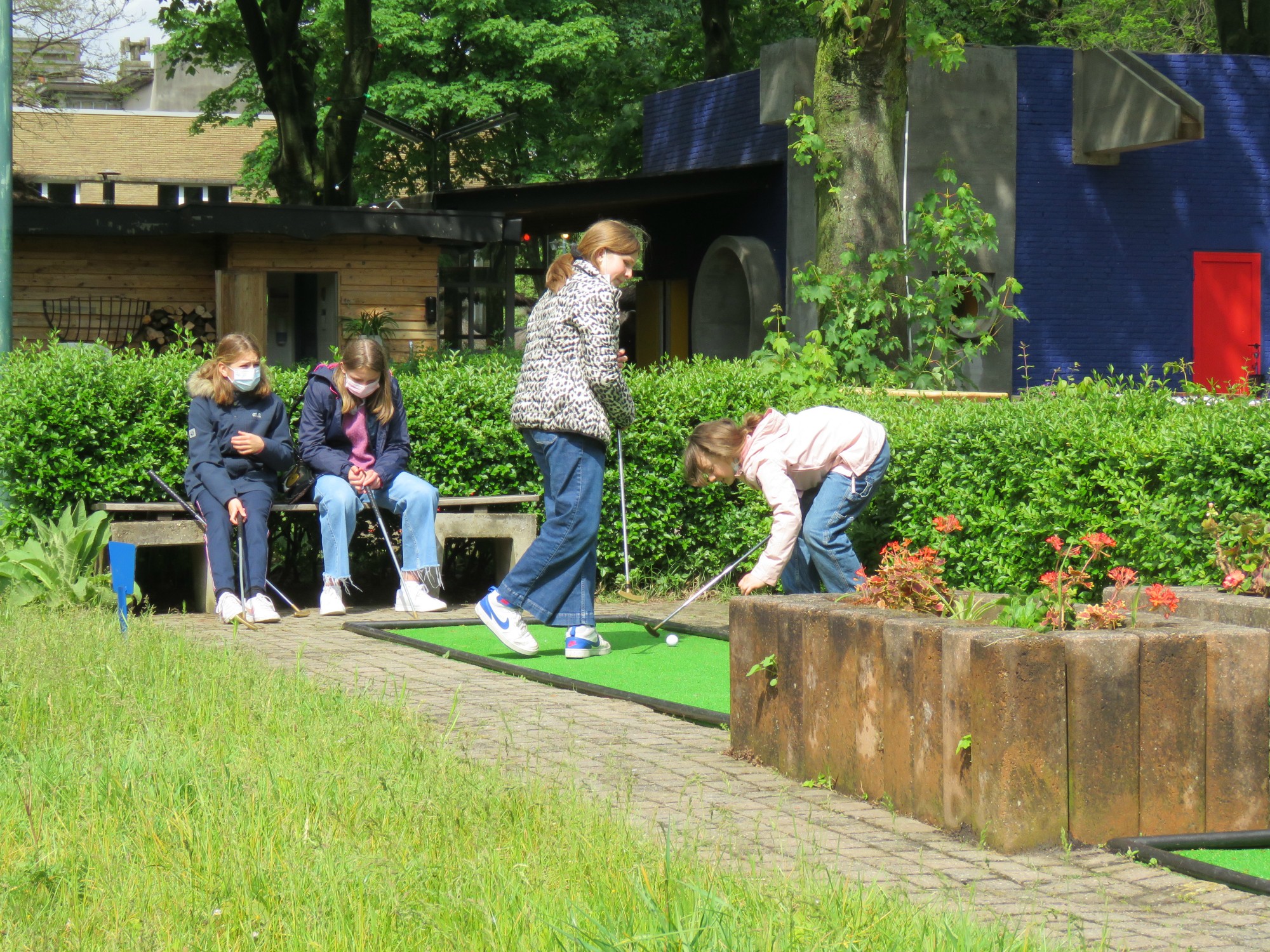 Eerste gezamenlijke activiteit vormelingen 2021 | Zoektocht en minigolf