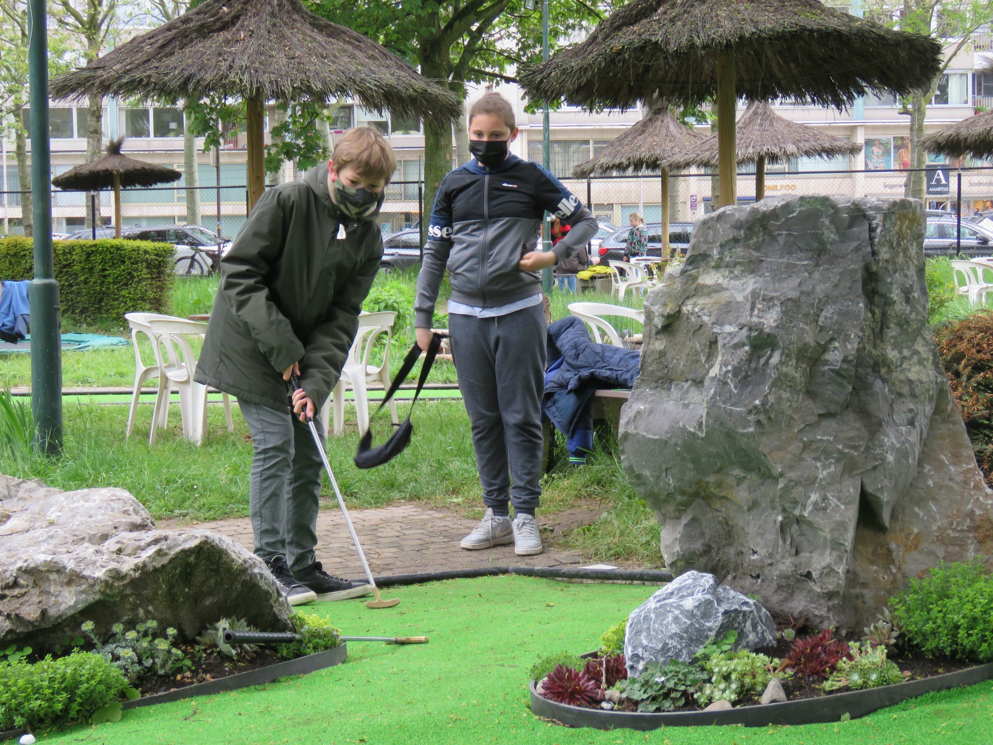 Eerste gezamenlijke activiteit vormelingen 2021 | Zoektocht en minigolf