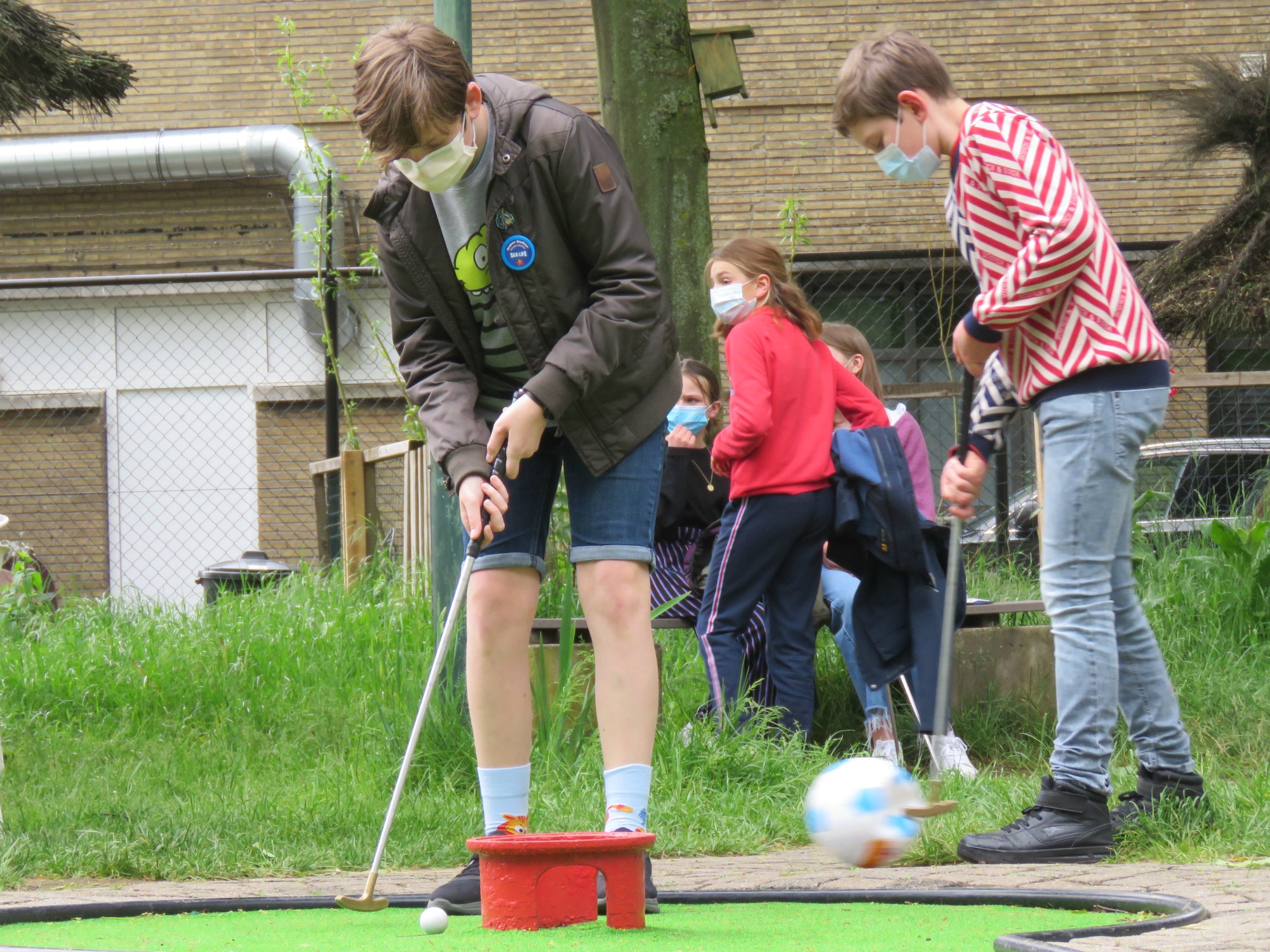 Eerste gezamenlijke activiteit vormelingen 2021 | Zoektocht en minigolf