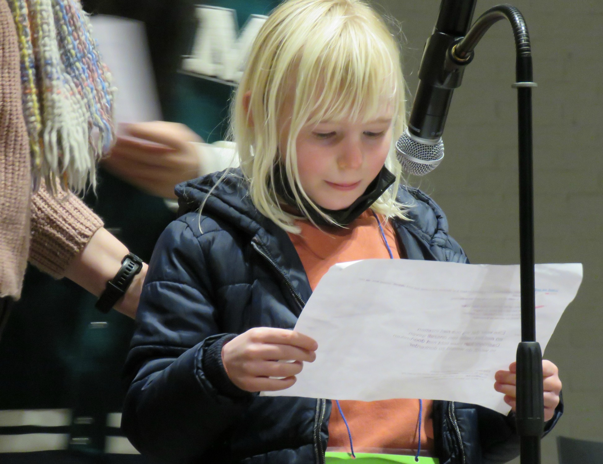 Gebed om vergeving door eerste communicant en vormelingen
