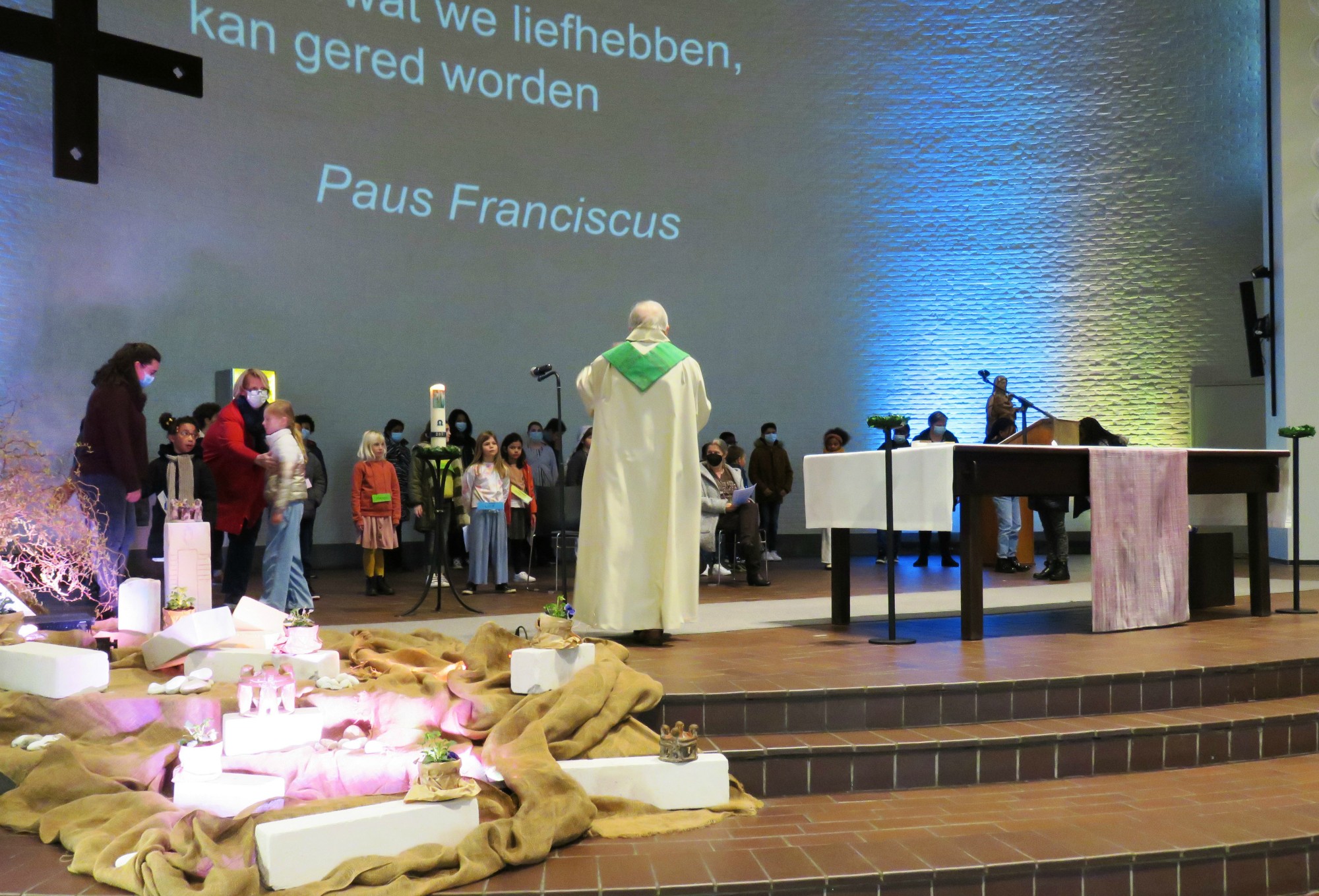 Woordje na de lezingen door priester Paul Scheelen