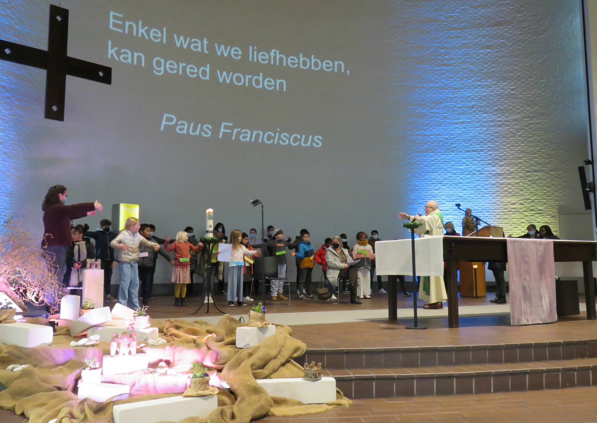 Woordje na de lezingen door priester Paul Scheelen