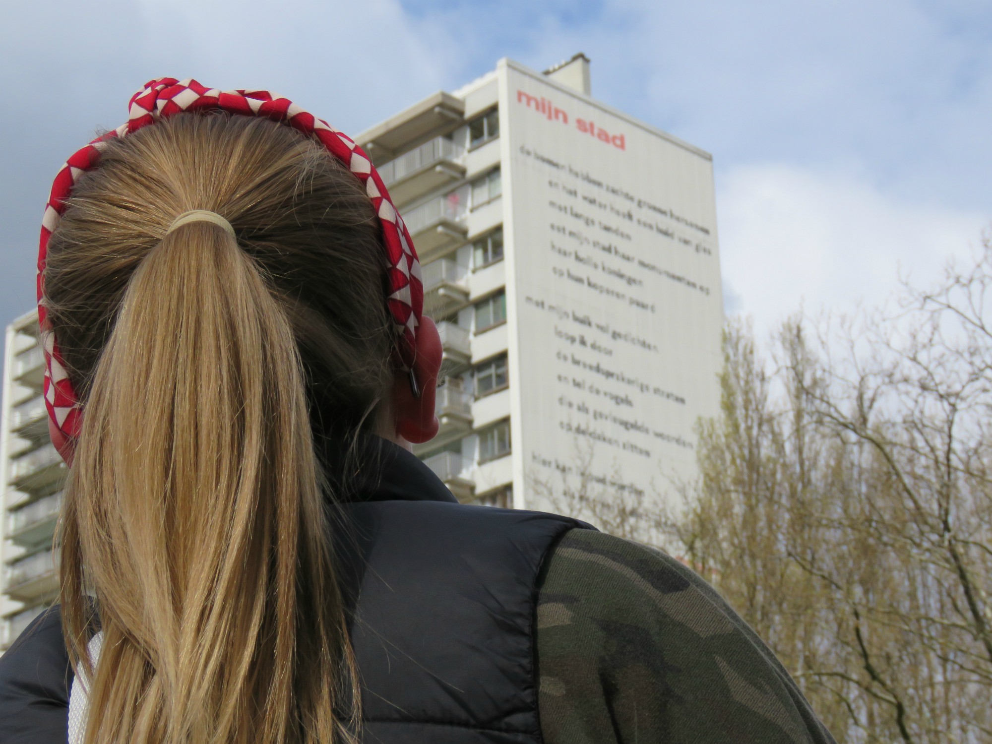 'Mijn stad', gevonden hoog op een gebouw