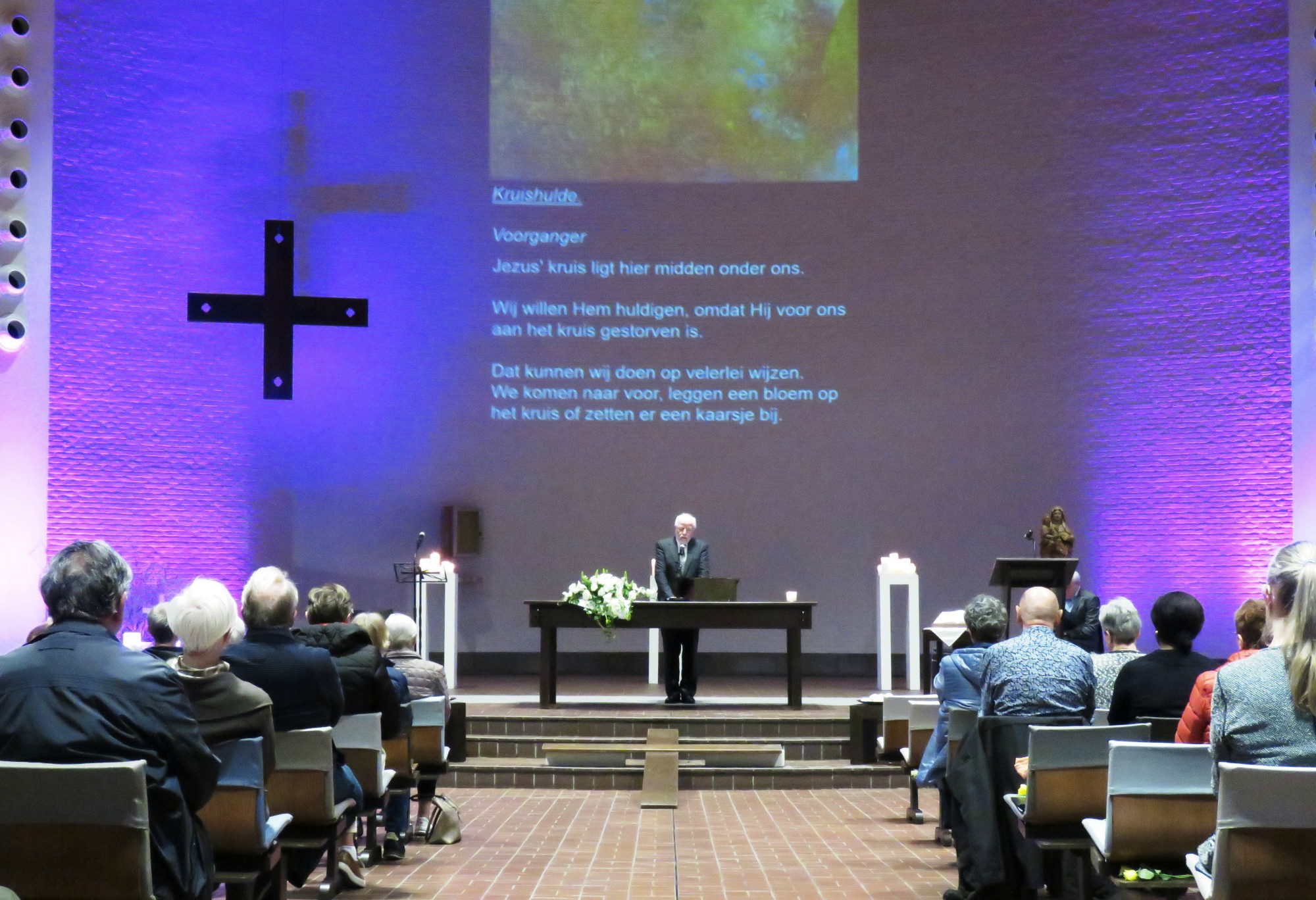 Viering Goede Vrijdag - Sint-Anna-ten-Drieënkerk, Antwerpen Linkeroever