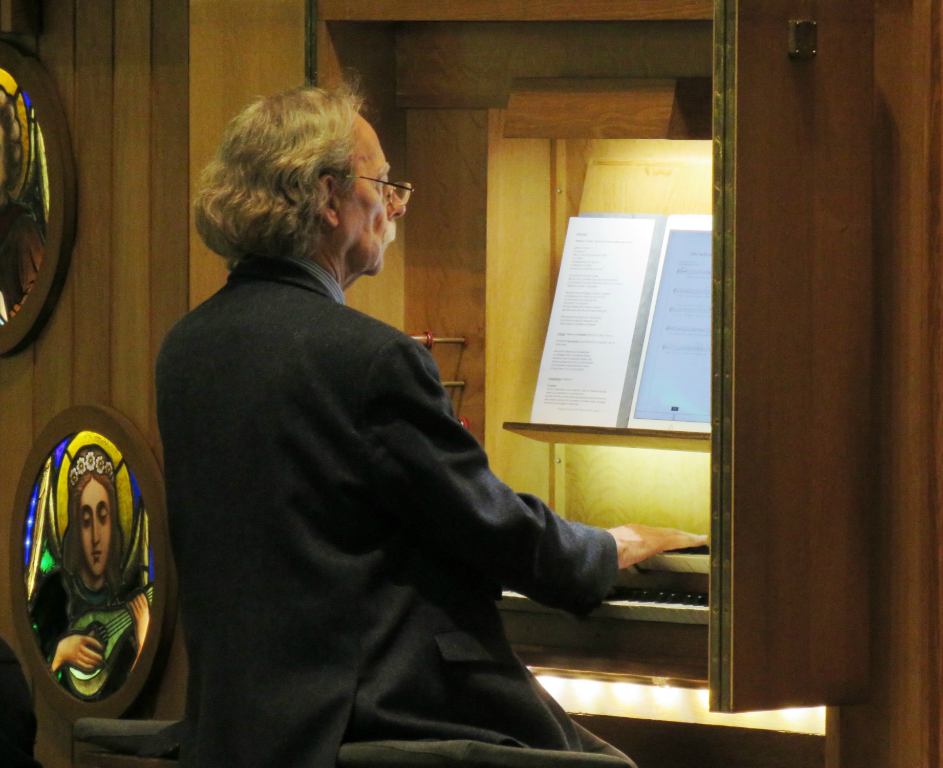 Viering Rerum Novarum - Joannes Thuy aan het orgel