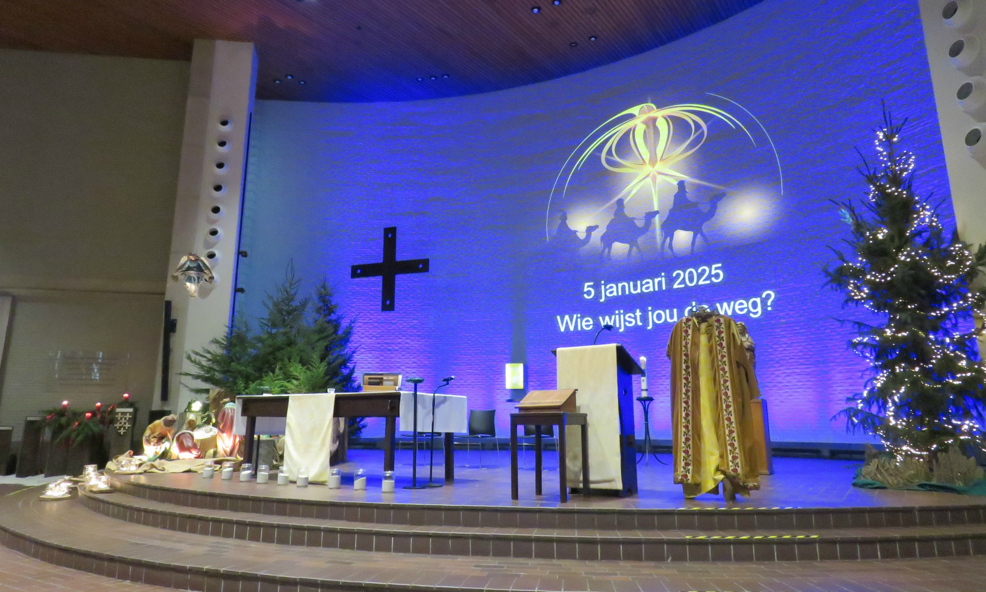 Wegwijzerviering - Drie Koningen - Eerste communicanten en vormelingen - Sint-Anna-ten-Drieënkerk, Antwerpen Linkeroever