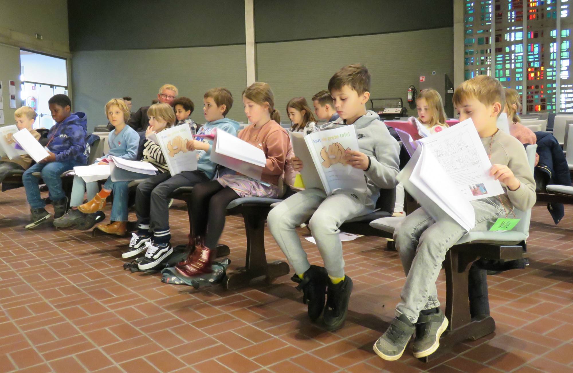 Catechese voorbereiding 4 - Lichtmis - Eerste communicanten 2025 - Sint-Anna-ten-Drieënkerk, Antwerpen Linkoever
