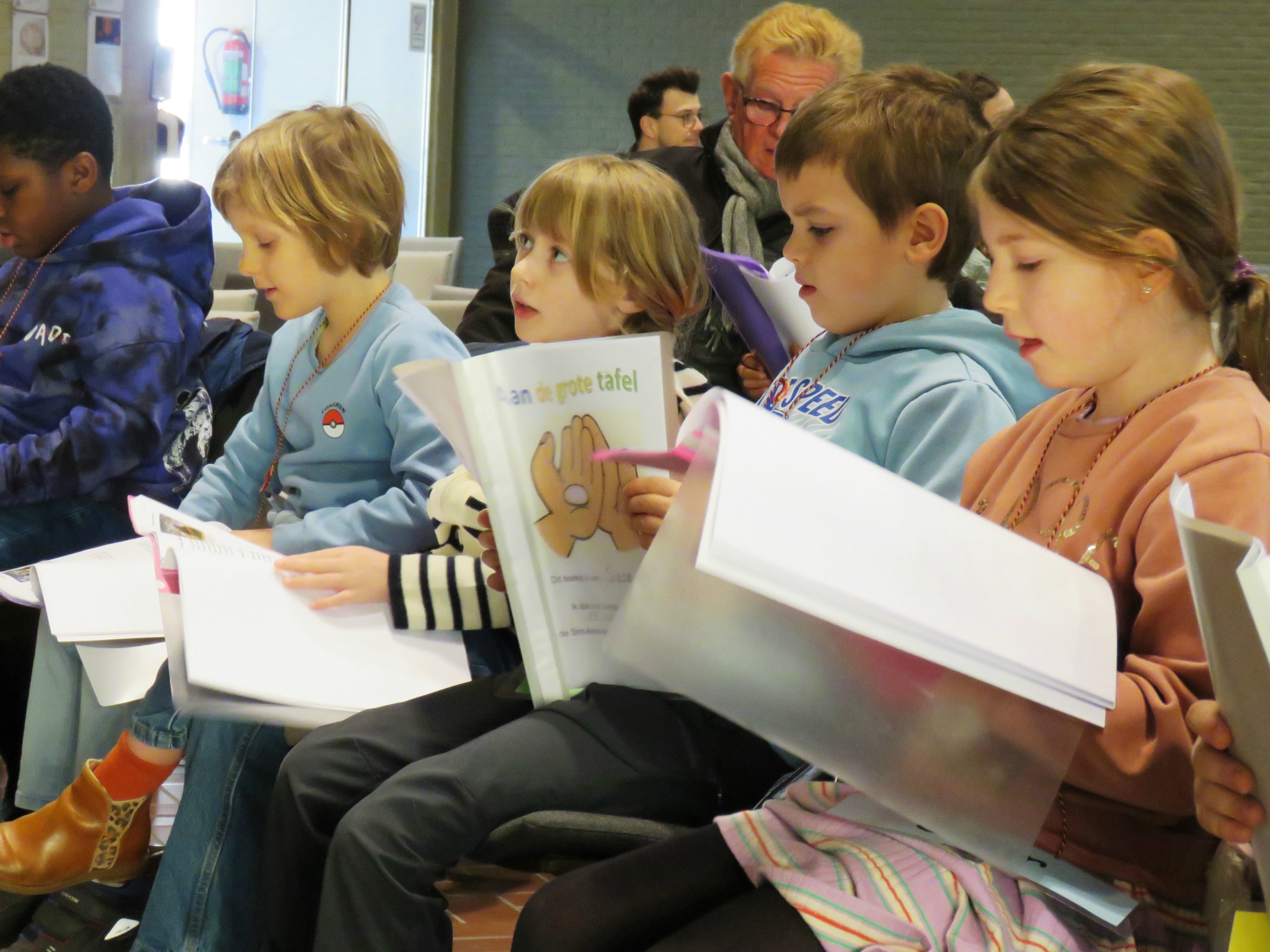 Catechese voorbereiding 4 - Lichtmis - Eerste communicanten 2025 - Sint-Anna-ten-Drieënkerk, Antwerpen Linkoever