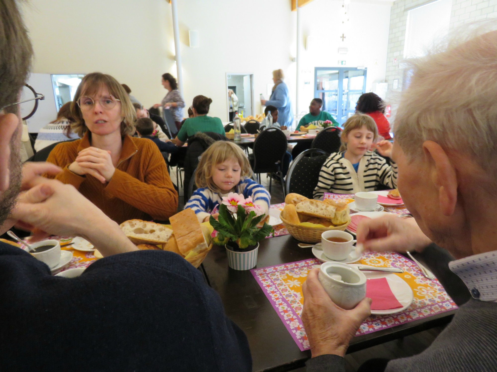 Catechesemoment 5 - Vele ouders en familie kwamen genieten van de broodmaaltijd