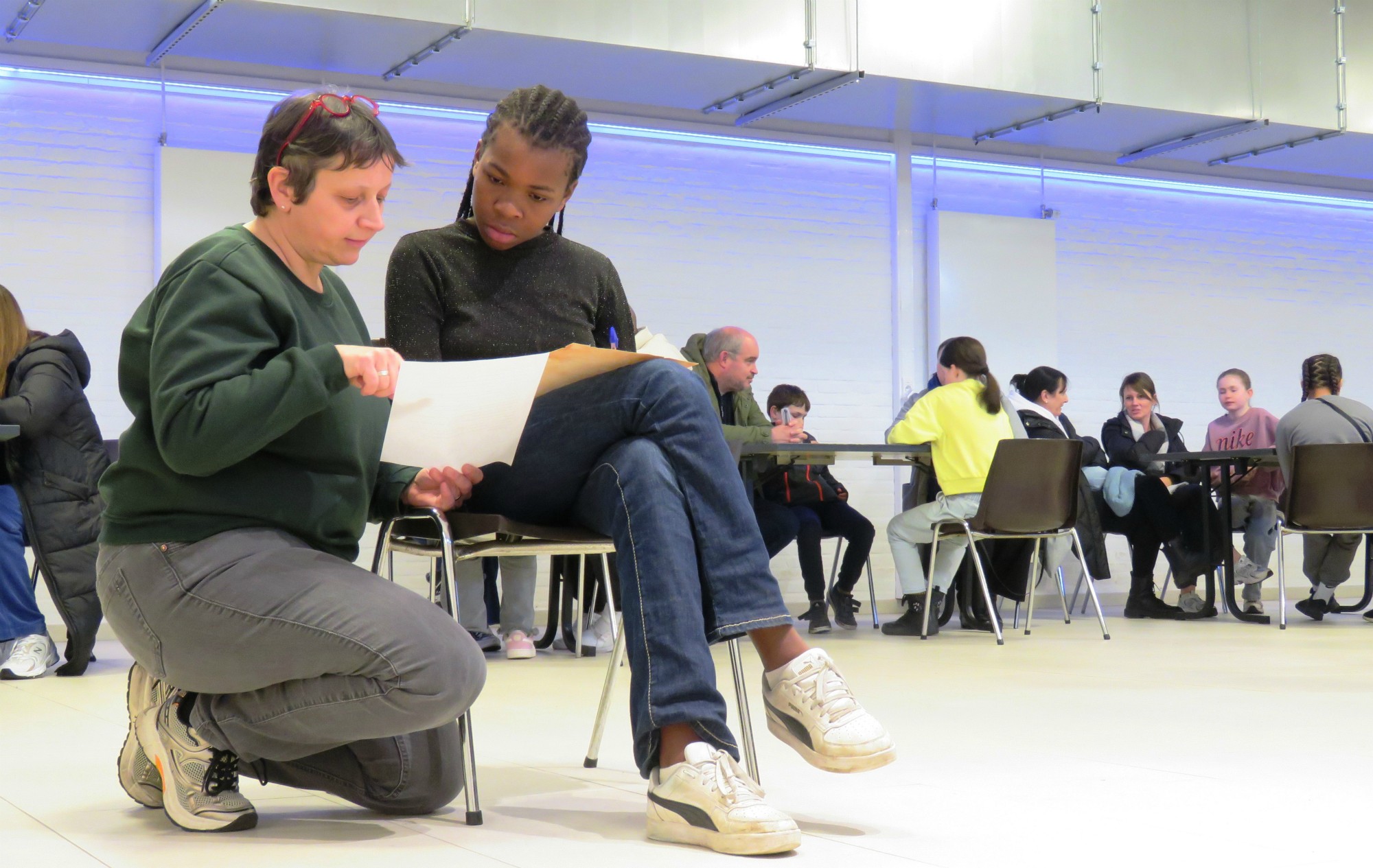 Catechesemoment 5 - Elke vormeling bespreekt met zijn ouders de charter, waarna het ook door hen wordt getekend
