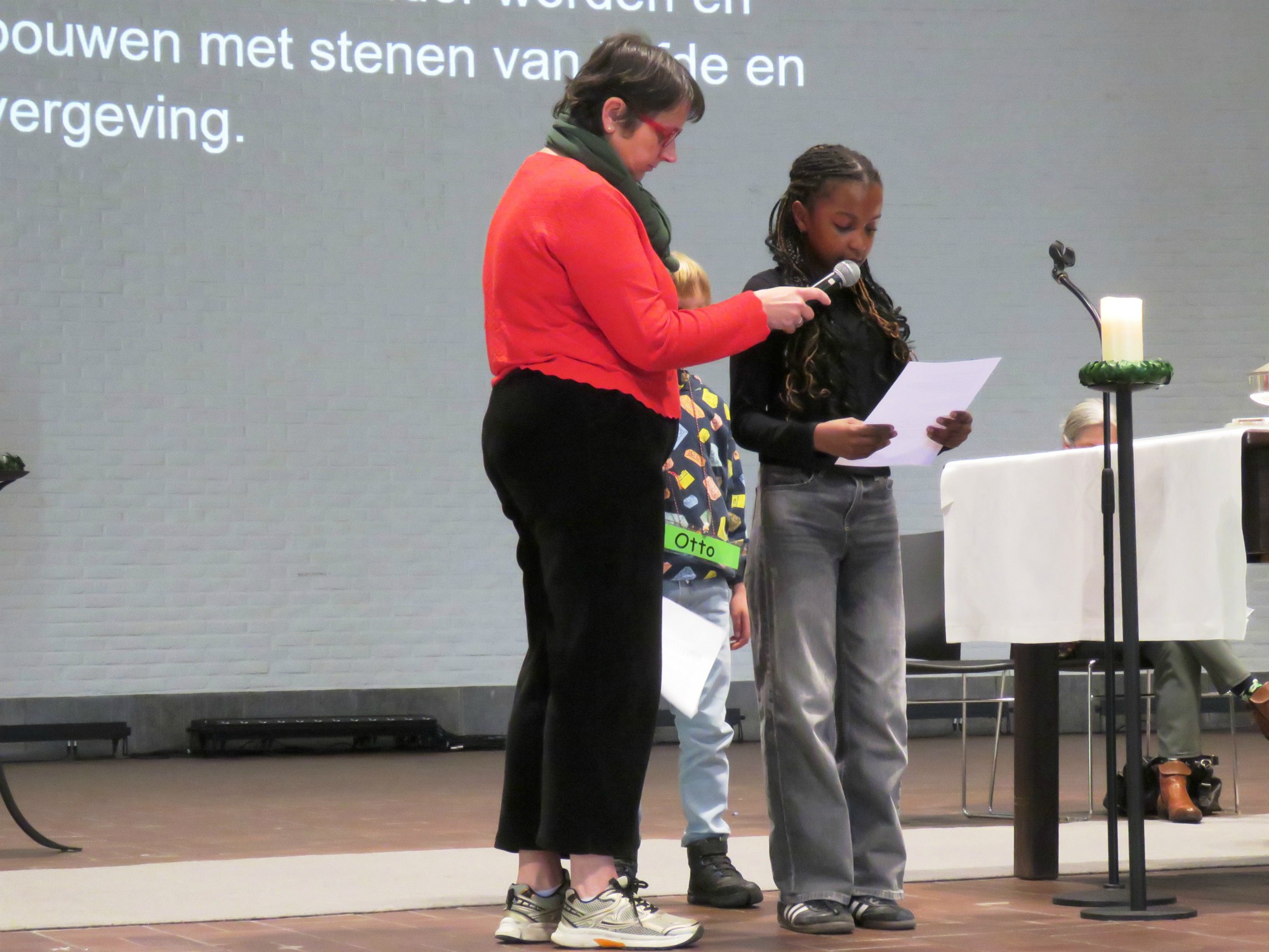 Wegwijzerviering - Gebed om ontferming door vormelingen en eerste communicanten