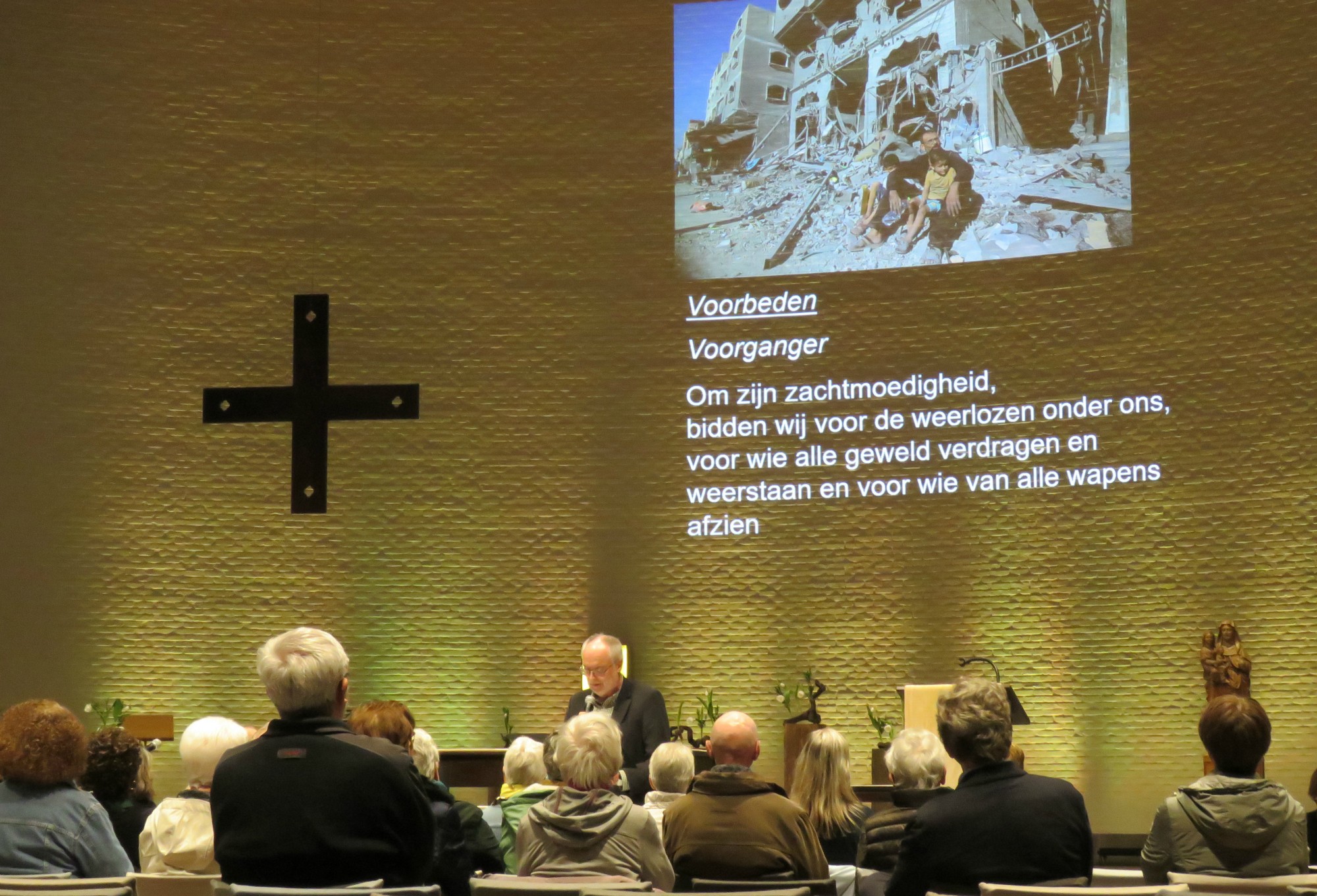 Witte Donderdag - Voorganger Paul Scheelen - Sint-Anna-ten-Drieënkerk, Antwerpen Linkeroever
