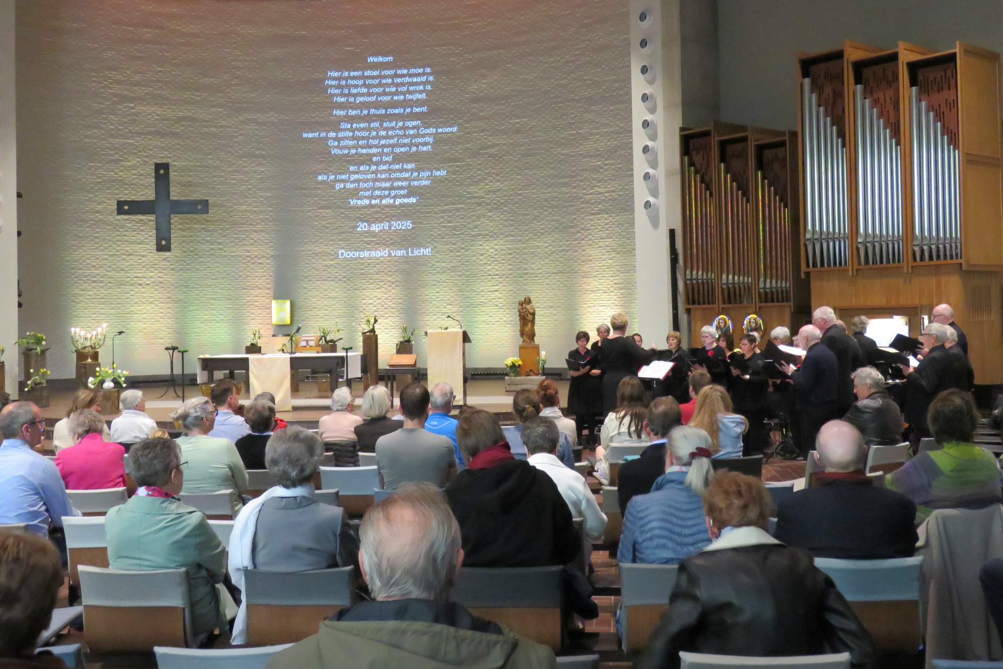 Paasviering - Zondag 20 april 2025 - Paul Scheelen - Sint-Anna-ten-Drieënkerk, Antwerpen Linkeroever
