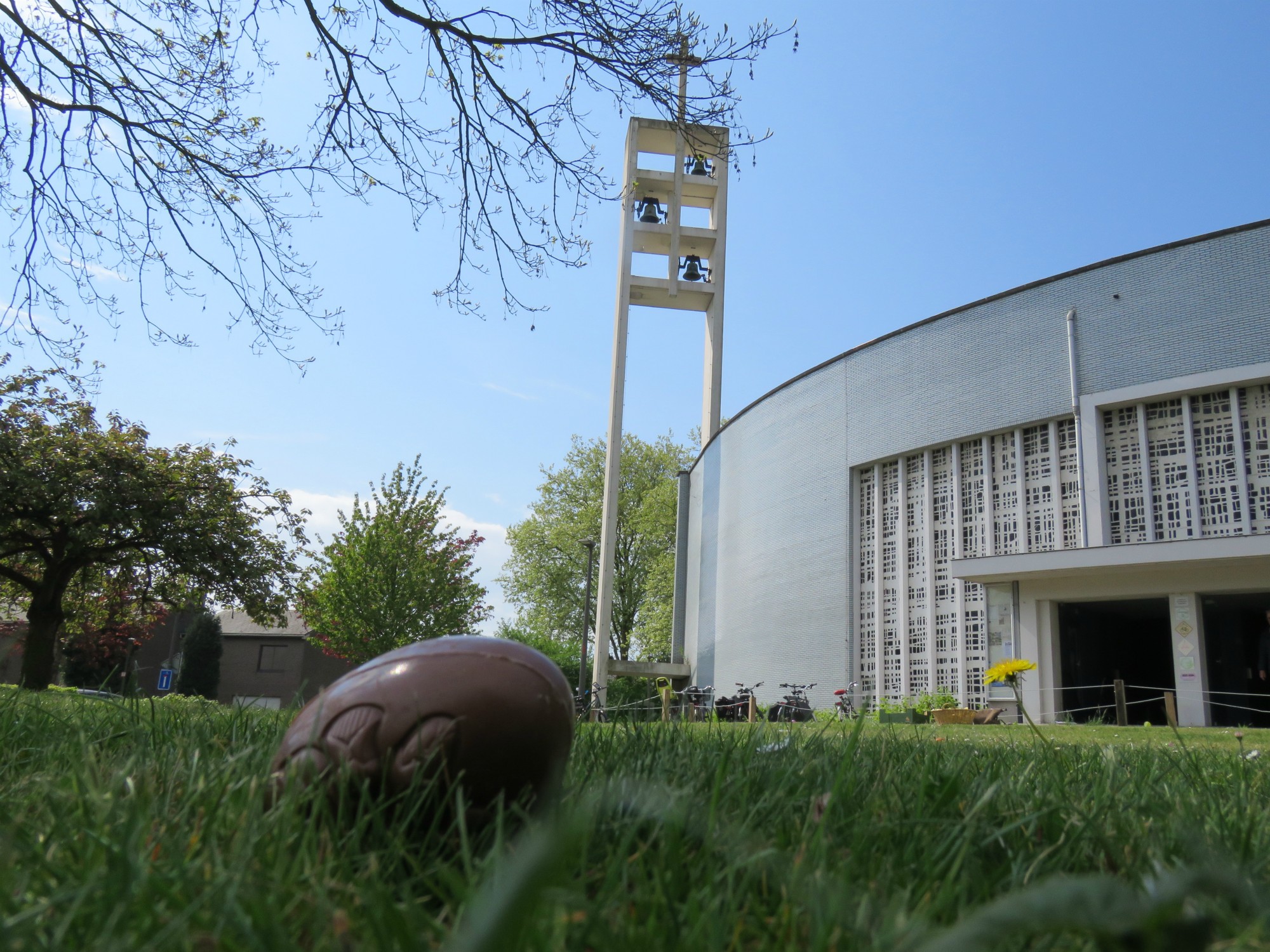 Paasviering - Paaseieren rapen voor de kerk